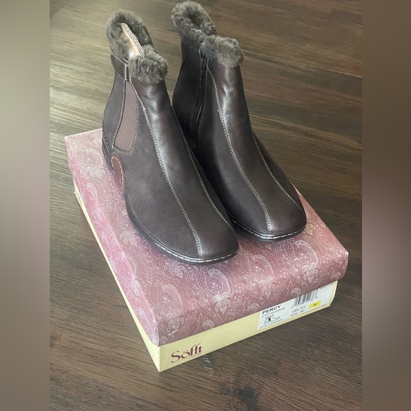 NEW Sofft PERCY Women’s 8.5 M Ankle Boots Brown Suede Leather Shearling NIB - Picture 1 of 8